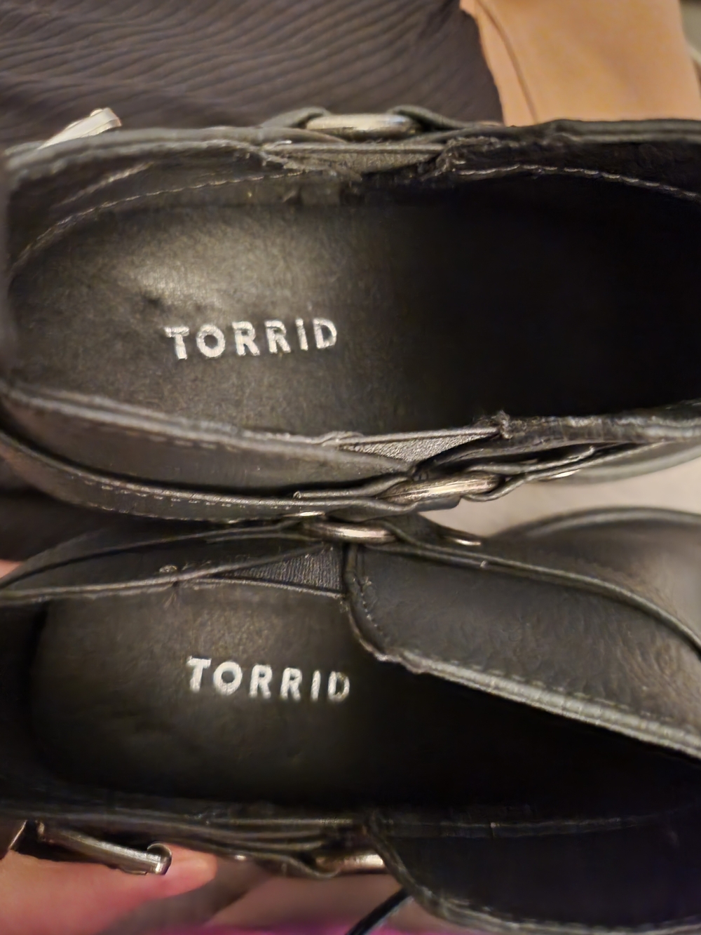 NWOT 8WW TORRID Black Platform Lug-Heel Ankle Boot - Picture 5 of 9